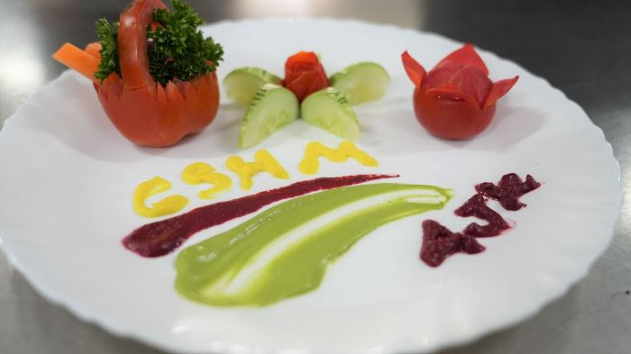 Artistry on a Plate: Unveiling the Art of Plate Garnish2
